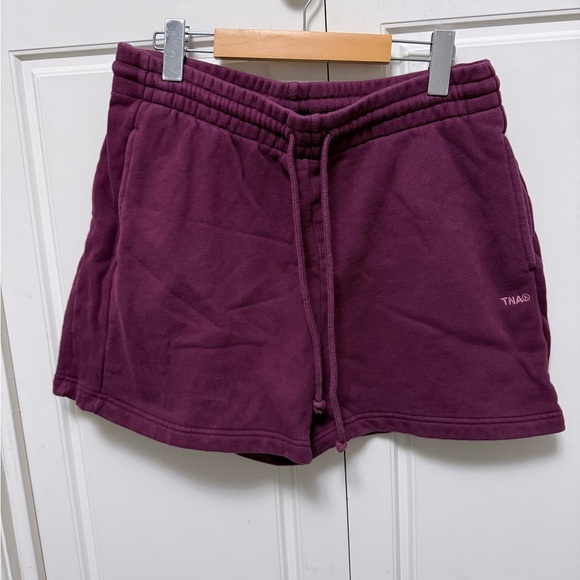 TNA Pants - Aritzia
Cozy Sweatfleece Boyfriend Mid-Thigh Short